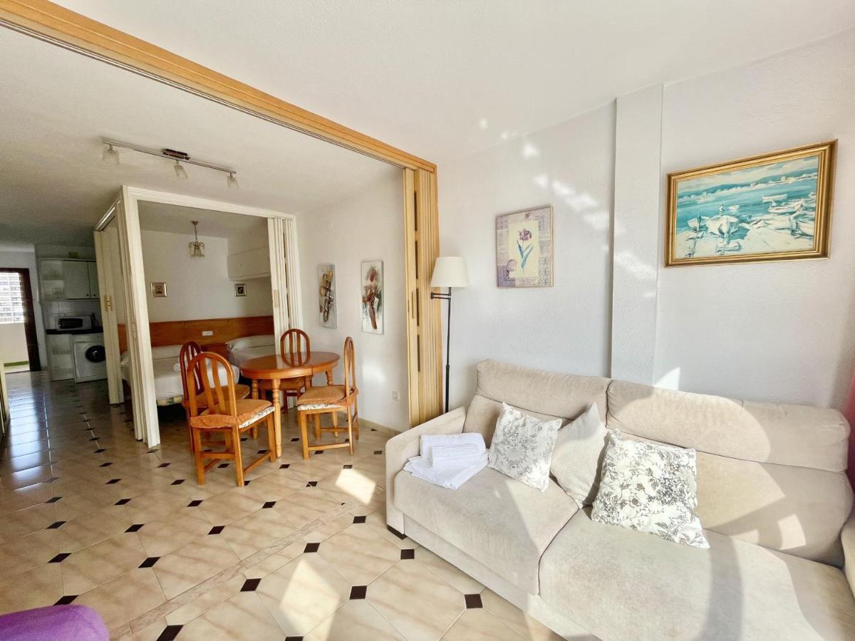 Apartment In Av Mediterraneo